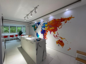 EVAs WorldMap Apartment